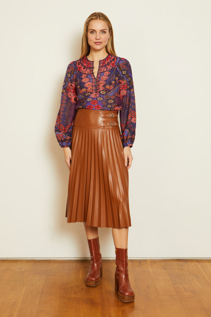 Emery Top