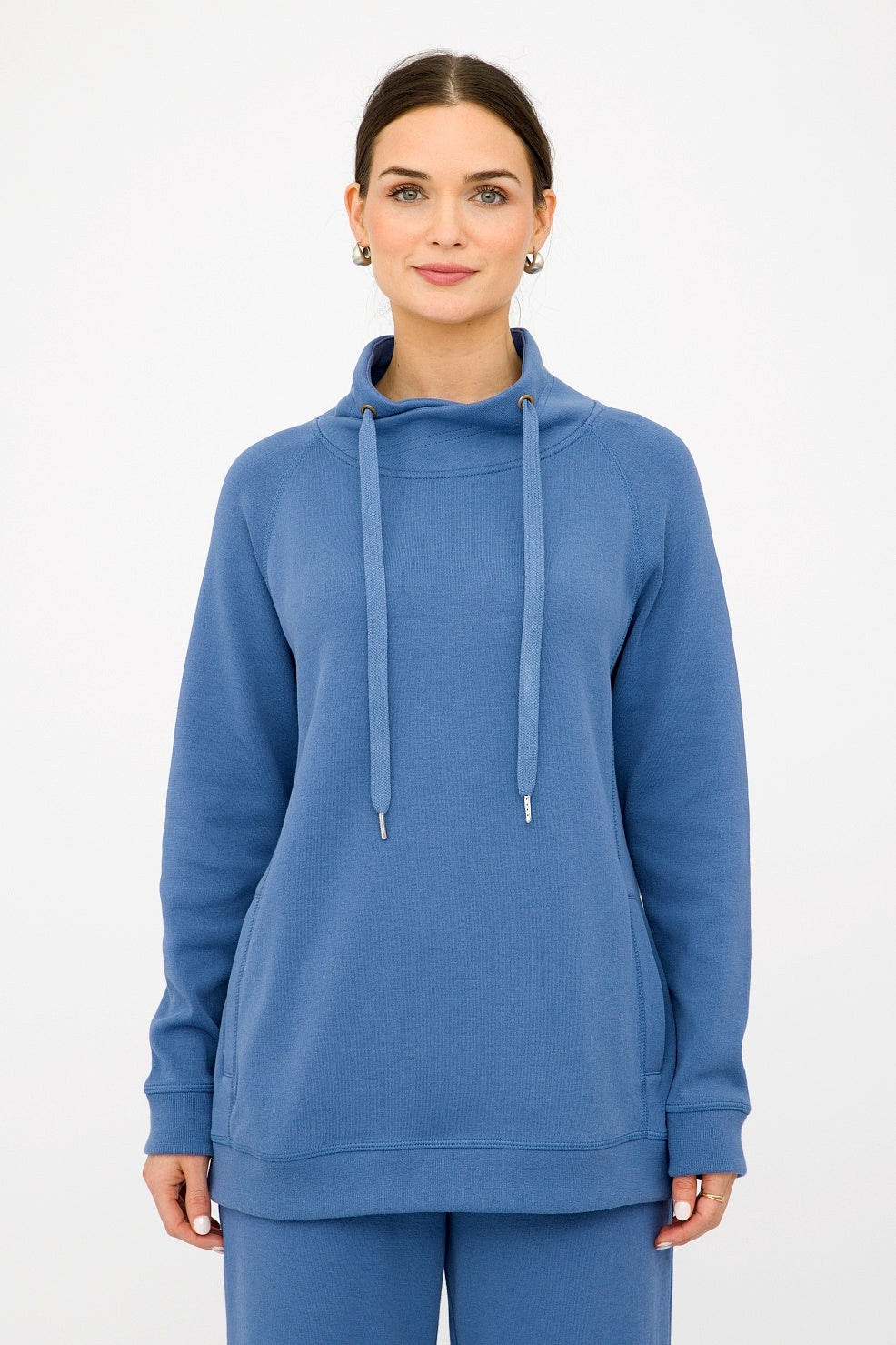 27" Folded Collar with String Pullover