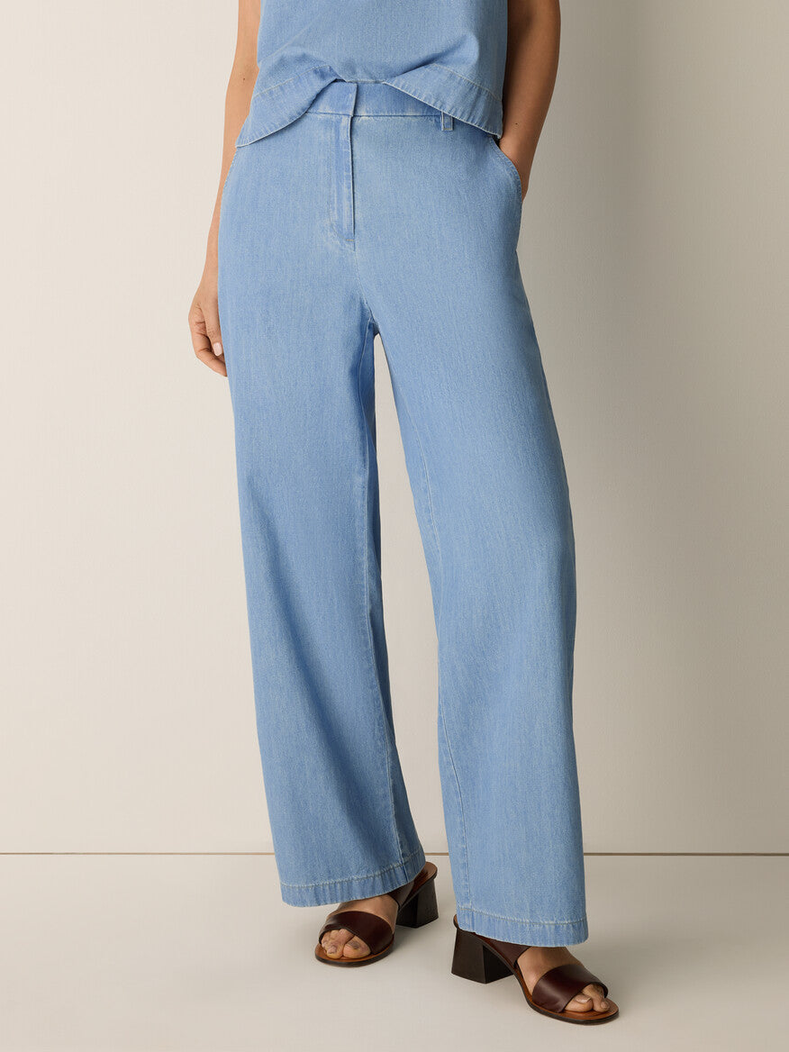 High-Waisted Wide Trouser