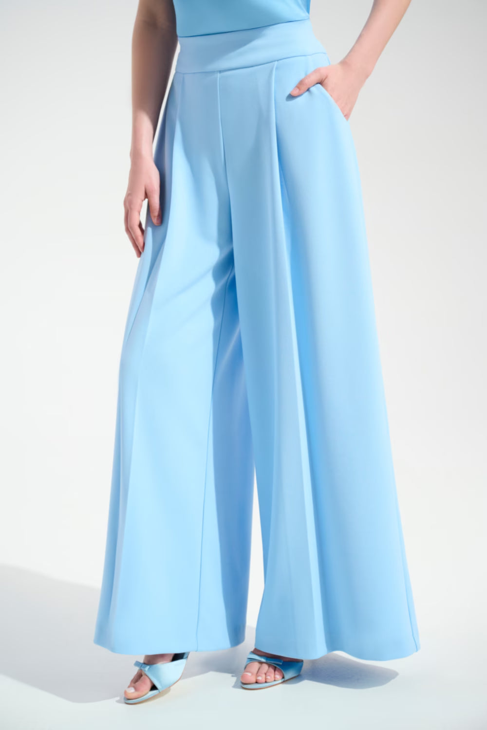 High-waisted Wide-leg Trousers