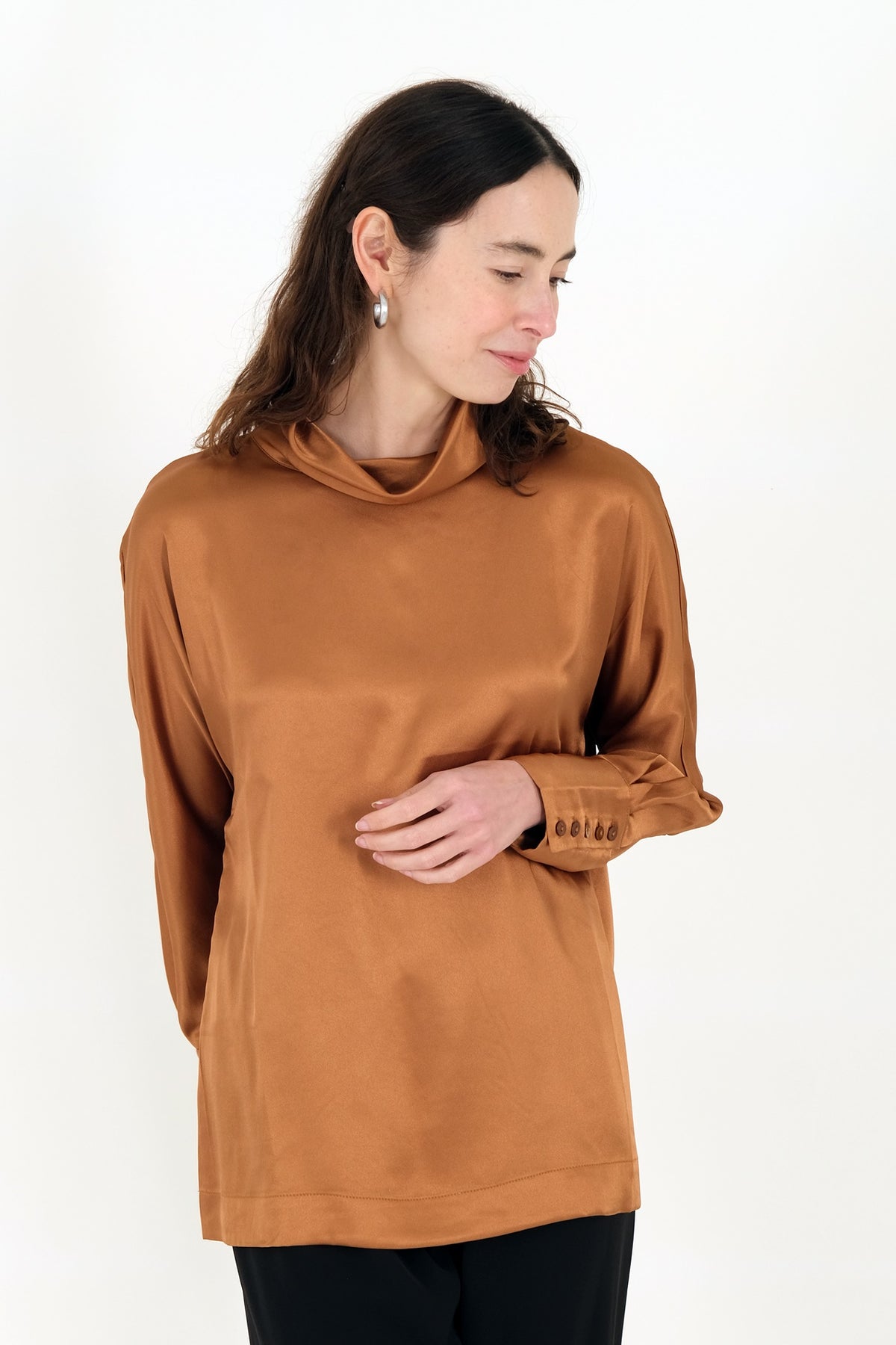 26" Button Cuff Dolman Top Lilli Sucré